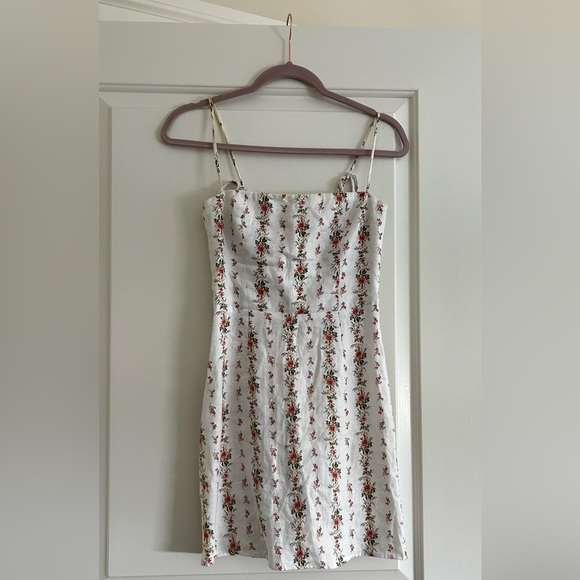 Reformation Dresses & Skirts - Reformation linen floral pattern dress